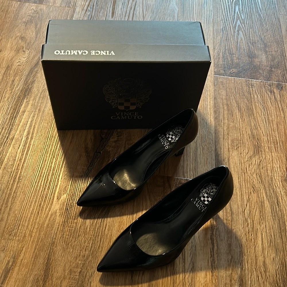 Vince Camuto black brushed sneak heels size 7M. Great condition! 3 inch heel.